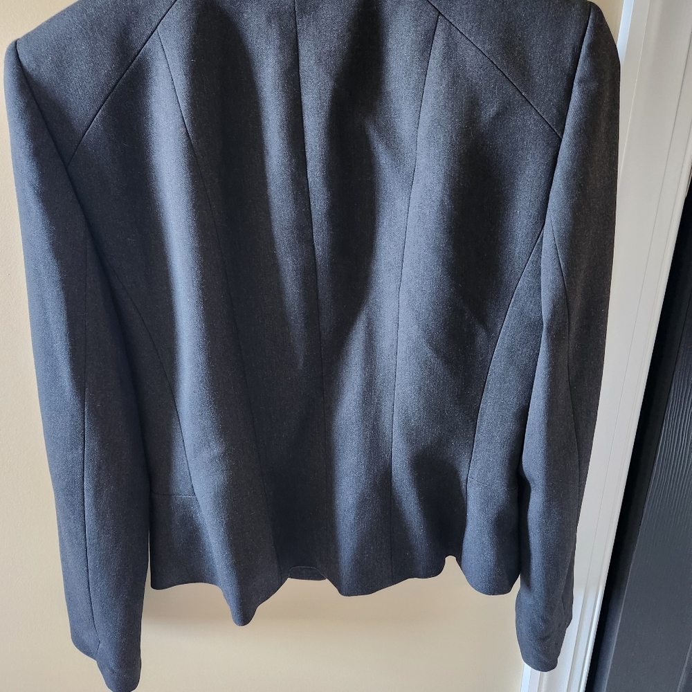 Tahari ASL Charcoal Grey Military Peplum Blazer - Size 6 - Picture 2 of 12